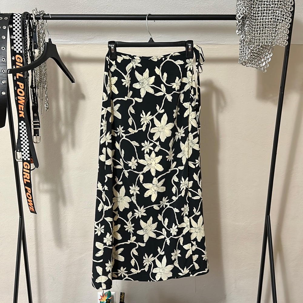 FLORAL WRAP SKIRT
